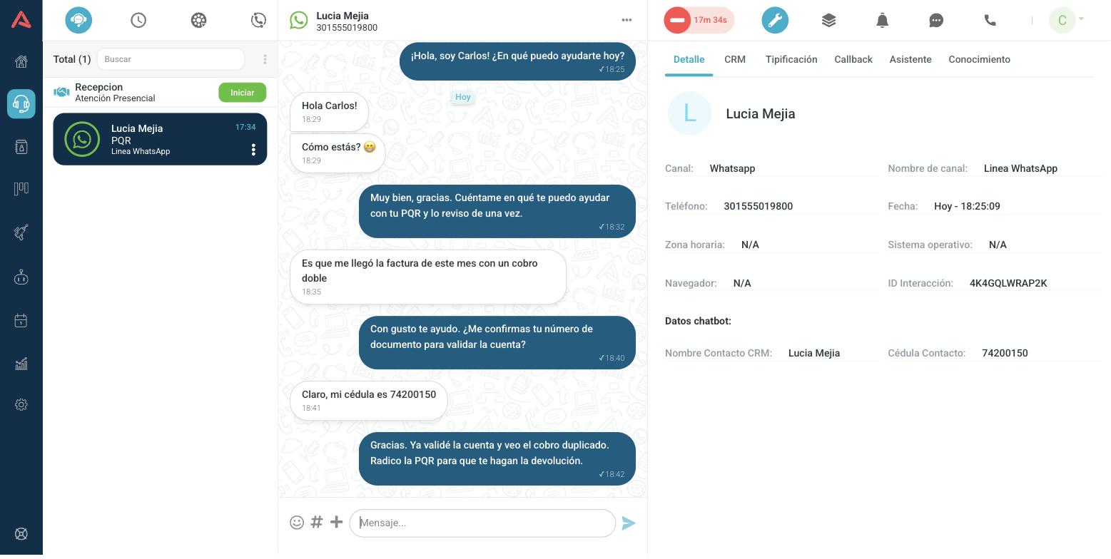 Panel con la conversación abierta en el centro y la pestaña Detalle a la derecha