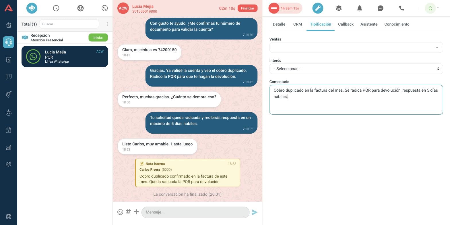Pestaña Tipificación durante el ACW de un chat, con sus campos y el comentario escrito